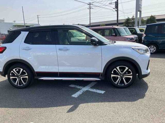 ロッキープレミアム　４ＷＤ４ＷＤ　ナビ／ＢＴ／ＴＶ／ＤＩＳＣ／全周囲カメラ／ステアリングスイッチ　前後ドラレコ　ＥＴＣ　１７インチアルミ　ＬＥＤヘッドライト＆フォグランプ　シートヒーター　クルコン　ＢＳＭ　衝突被害軽減ブレーキ（千葉県）の中古車