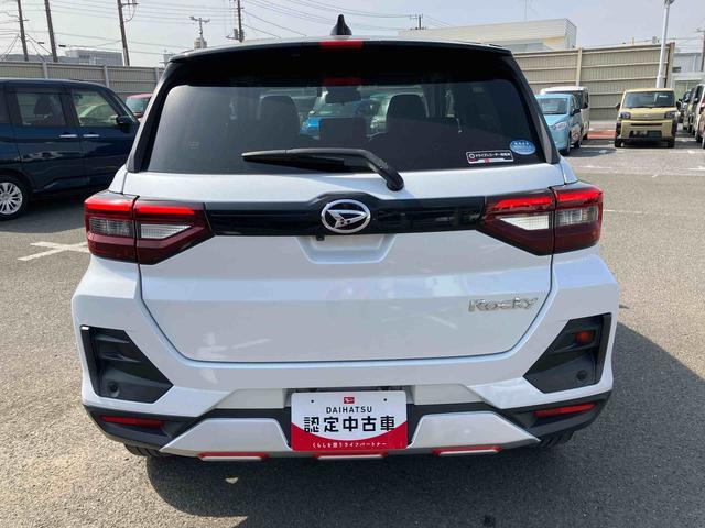 ロッキープレミアム　４ＷＤ４ＷＤ　ナビ／ＢＴ／ＴＶ／ＤＩＳＣ／全周囲カメラ／ステアリングスイッチ　前後ドラレコ　ＥＴＣ　１７インチアルミ　ＬＥＤヘッドライト＆フォグランプ　シートヒーター　クルコン　ＢＳＭ　衝突被害軽減ブレーキ（千葉県）の中古車