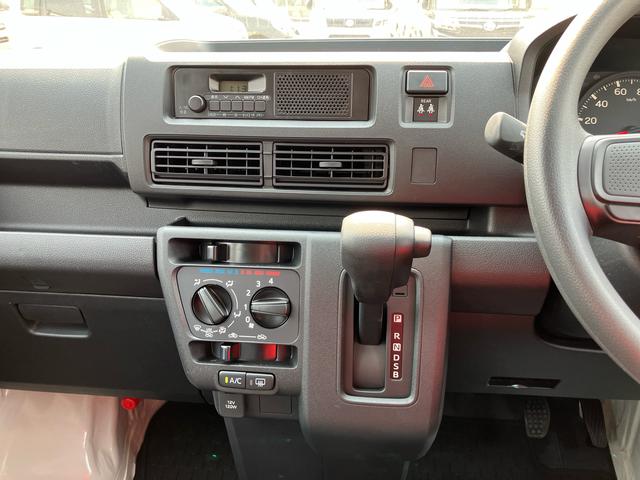 ハイゼットカーゴスペシャル衝突被害軽減ブレーキ　コーナーセンサー　オートライト　フロントパワーウィンドウ　オーバーヘッドシェルフ　スピーカー一体型ＡＭ・ＦＭラジオ　アイドリングストップ（千葉県）の中古車