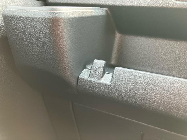 ハイゼットカーゴスペシャル衝突被害軽減ブレーキ　コーナーセンサー　オートライト　フロントパワーウィンドウ　オーバーヘッドシェルフ　スピーカー一体型ＡＭ・ＦＭラジオ　アイドリングストップ（千葉県）の中古車