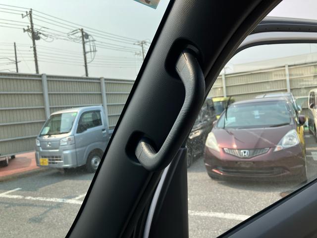 ハイゼットカーゴスペシャル衝突被害軽減ブレーキ　コーナーセンサー　オートライト　フロントパワーウィンドウ　オーバーヘッドシェルフ　スピーカー一体型ＡＭ・ＦＭラジオ　アイドリングストップ（千葉県）の中古車