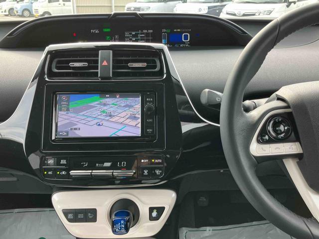 プリウスＡツーリングセレクションドライブサポートイルミネーション　ヘッドアップディスプレイ　アダプティブクルーズコントロール　前席シートヒーター　ナビ／バックカメラ／ＤＩＳＣ／ＢＴ／ＳＤ録音　ＥＴＣ　ＢＳＭ／ＲＣＴＡ　ＴＳＳ（千葉県）の中古車