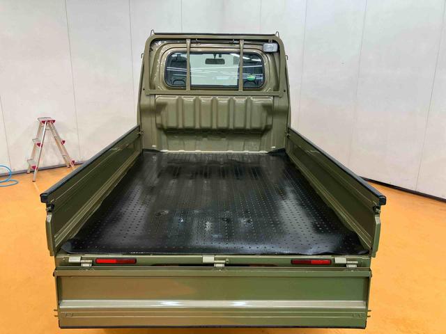 ハイゼットトラックスタンダード　農用スペシャルＣＤラジオチューナー（ＡＵＸ接続）／ＥＴＣ／荷台作業灯／スーパーデフロック／４枚リヤリーフスプリング／ゲートプロテクター／ガードフレームプロテクター／荷台マット／円高フロアマット（千葉県）の中古車