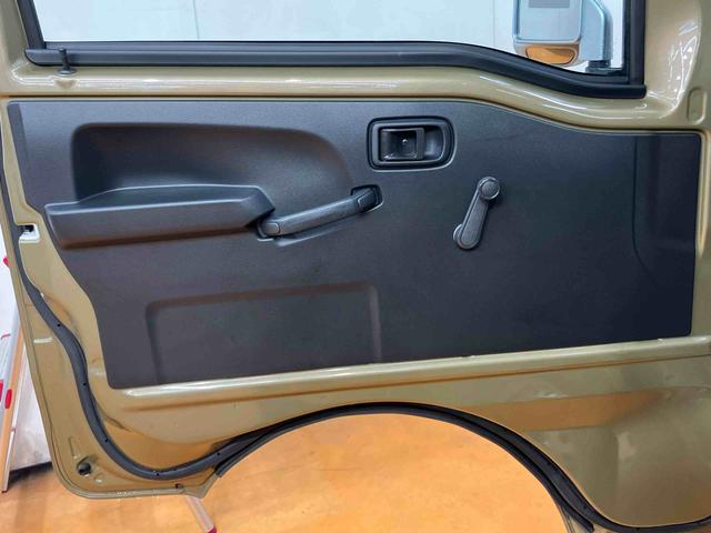ハイゼットトラックスタンダード　農用スペシャルＣＤラジオチューナー（ＡＵＸ接続）／ＥＴＣ／荷台作業灯／スーパーデフロック／４枚リヤリーフスプリング／ゲートプロテクター／ガードフレームプロテクター／荷台マット／円高フロアマット（千葉県）の中古車