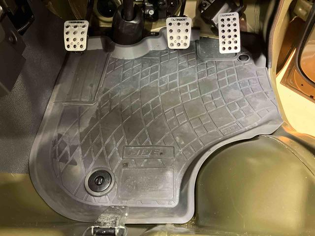 ハイゼットトラックスタンダード　農用スペシャルＣＤラジオチューナー（ＡＵＸ接続）／ＥＴＣ／荷台作業灯／スーパーデフロック／４枚リヤリーフスプリング／ゲートプロテクター／ガードフレームプロテクター／荷台マット／円高フロアマット（千葉県）の中古車
