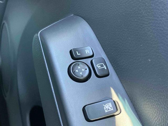 モコＸ　ＦＯＵＲ４ＷＤ　バックモニター付きＣＤチューナー　ＥＴＣ　運転席シートヒーター　プッシュボタンスターター　イモビライザー　照明付きバニディミラー　電動格納ドアミラー　プライバシーガラス（千葉県）の中古車