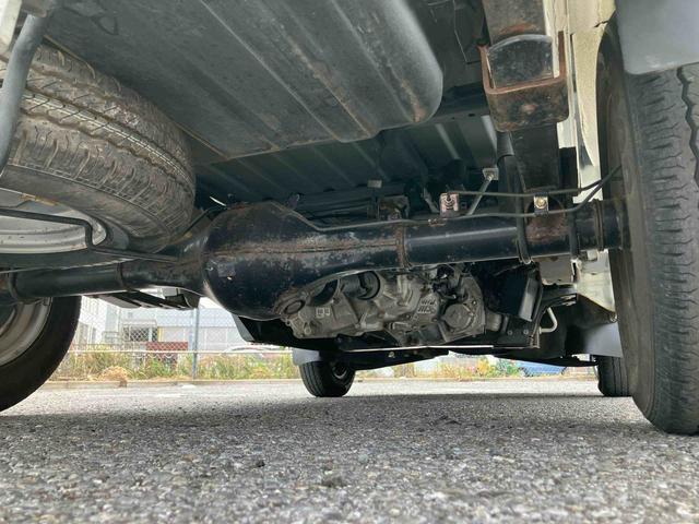 ハイゼットトラック農用スペシャル５速マニュアル　４ＷＤ　副変速機　荷台ライト　リヤ４枚リーフスプリング　スピーカー一体型ＡＭ／ＦＭラジオ　エアコン　パワステ（千葉県）の中古車