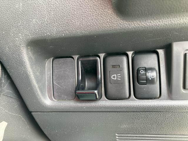 ハイゼットトラック農用スペシャル５速マニュアル　４ＷＤ　副変速機　荷台ライト　リヤ４枚リーフスプリング　スピーカー一体型ＡＭ／ＦＭラジオ　エアコン　パワステ（千葉県）の中古車