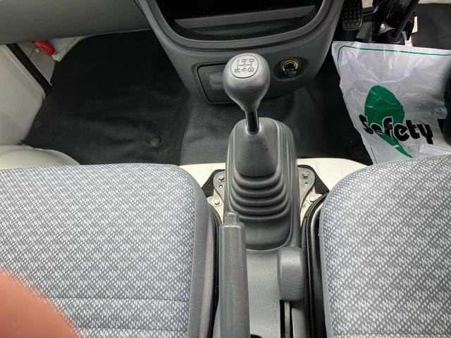 ハイゼットトラック農用スペシャル５速マニュアル　４ＷＤ　副変速機　荷台ライト　リヤ４枚リーフスプリング　スピーカー一体型ＡＭ／ＦＭラジオ　エアコン　パワステ（千葉県）の中古車