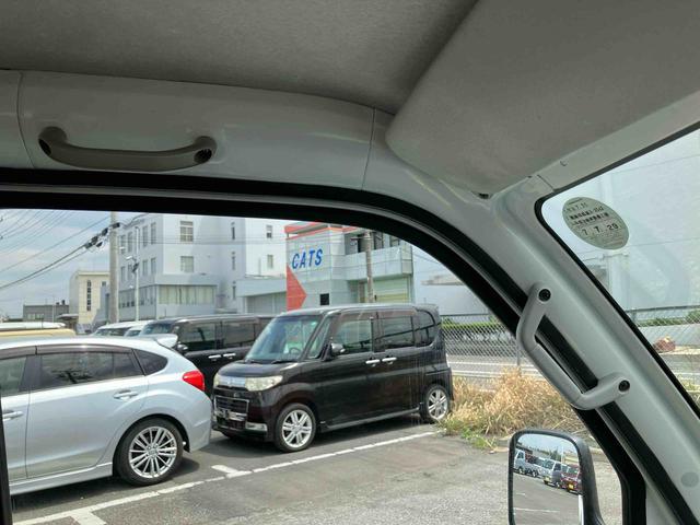 ハイゼットトラック農用スペシャル５速マニュアル　４ＷＤ　副変速機　荷台ライト　リヤ４枚リーフスプリング　スピーカー一体型ＡＭ／ＦＭラジオ　エアコン　パワステ（千葉県）の中古車
