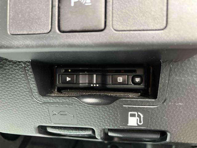 トールカスタムＧ９型ナビ／ＢＴ／ＤＴＶ／ＤＩＳＣ／バックカメラ／ステアリングスイッチ　ＥＴＣ　両側パワスラ　ＬＥＤヘッドライト＆フォグランプ　１４インチアルミ　電動駐車ブレーキ　コーナーセンサー　衝突被害軽減ブレーキ（千葉県）の中古車
