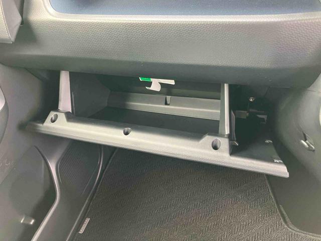 トールカスタムＧ９型ナビ／ＢＴ／ＤＴＶ／ＤＩＳＣ／バックカメラ／ステアリングスイッチ　ＥＴＣ　両側パワスラ　ＬＥＤヘッドライト＆フォグランプ　１４インチアルミ　電動駐車ブレーキ　コーナーセンサー　衝突被害軽減ブレーキ（千葉県）の中古車