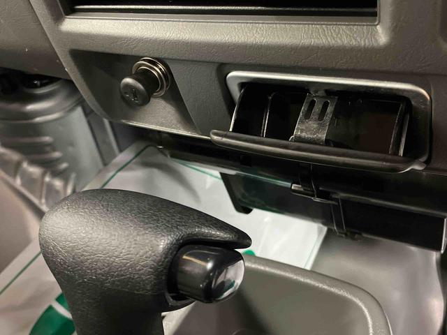 ミニキャブバンＣＬワンセグナビゲーション　ＥＴＣ　キーレスエントリー　シガーソケット　灰皿　荷室作業灯　手動式レベリング機能付きハロゲンヘッドランプ　前席パワーウインドウ　　前席カーペットマット　　ロングバイザー（千葉県）の中古車