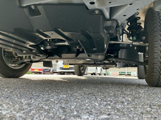 ハイゼットトラックエクストラＳＡIIIｔ　４ＷＤ４ＷＤ　４速ＡＴ　ＣＤチューナー　ＬＥＤヘッド＆フォグランプ　リヤ４枚リーフスプリング　荷台灯　　テールゲートチェーン　フロントメッキガーニッシュ　パワーウインドウ　キーレス　衝突被害軽減ブレーキ（千葉県）の中古車