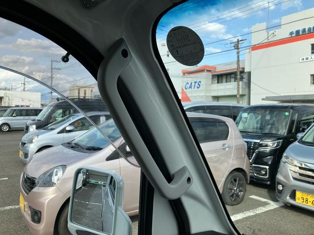 ハイゼットトラックエクストラＳＡIIIｔ　４ＷＤ４ＷＤ　４速ＡＴ　ＣＤチューナー　ＬＥＤヘッド＆フォグランプ　リヤ４枚リーフスプリング　荷台灯　　テールゲートチェーン　フロントメッキガーニッシュ　パワーウインドウ　キーレス　衝突被害軽減ブレーキ（千葉県）の中古車