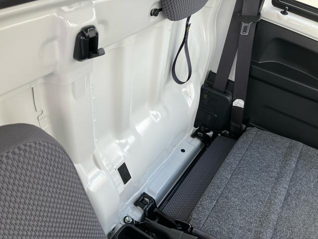 ハイゼットトラックエクストラＳＡIIIｔ　４ＷＤ４ＷＤ　４速ＡＴ　ＣＤチューナー　ＬＥＤヘッド＆フォグランプ　リヤ４枚リーフスプリング　荷台灯　　テールゲートチェーン　フロントメッキガーニッシュ　パワーウインドウ　キーレス　衝突被害軽減ブレーキ（千葉県）の中古車