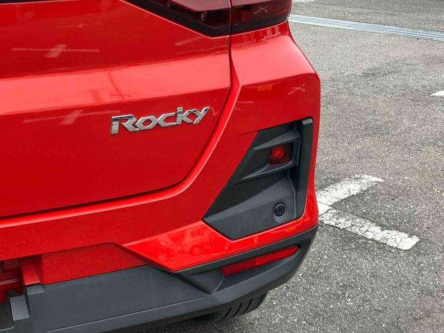 ロッキーＧバックカメラ連動９インチフルセグナビ　フロント．リヤドライブレコーダー連動　ＵＳＢ接続　ブルートゥース対応　ビルトインＥＴＣ　前席シートヒーター　リヤフォグランプ　アダプティブクルーズコントロール（千葉県）の中古車
