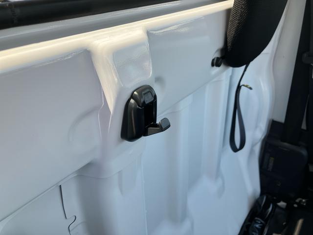 ハイゼットトラックエクストラオートライト　ＬＥＤフォグランプ　格納式テールゲートチェーン　プッシュエンジンスタート　キーフリーシステム　大型ＬＥＤ荷台作業灯　前後コーナーセンサー　電動格納式ドアミラー　パワーウインドウ（千葉県）の中古車