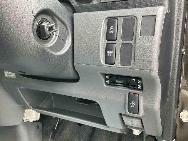 タントカスタムＲＳＡｓ−Ｉｓ車　ターボ車　４ＷＤ　ディスチャージドヘッドランプ　フォグランプ　トップシェードガラス　革巻きステアリング　イルミネーション付オーバーヘッドコンソール　セキュリティーアラーム（千葉県）の中古車