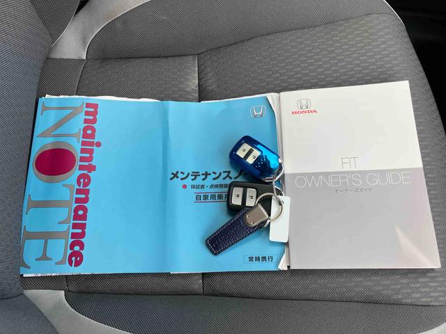 フィットクロスターバックカメラ連動フルセグナビゲーション　ＵＳＢ接続　ブルートゥース対応　フロントドライブレコーダー連動　オートライト　ＬＥＤヘッドライト　シートベルトアンカーアジャスター　助手席シートバックポケット（千葉県）の中古車