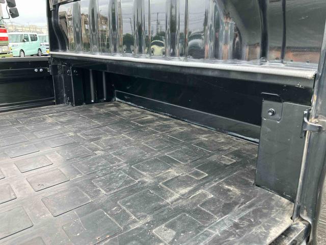 ハイゼットトラックジャンボＡｓ−Ｉｓ車　最大積載量３５０ｋｇ　荷台ランプ　テールゲートチェーン　オーバーヘッドシェルフ　パワーウィンドウ　ＣＤ／ＡＵＸ／チューナー　荷台マット（千葉県）の中古車