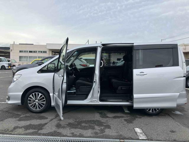 セレナハイウェイスターＧ　Ｓ−ＨＶアドバンスドセーフティアラウンドビューモニター　フルセグナビゲーション　ブルートゥース対応　ＵＳＢ接続　ビルトインＥＴＣ　ツインエアコン　オートライト　プッシュエンジンスタート　キーフリーシステム　３列シート（千葉県）の中古車