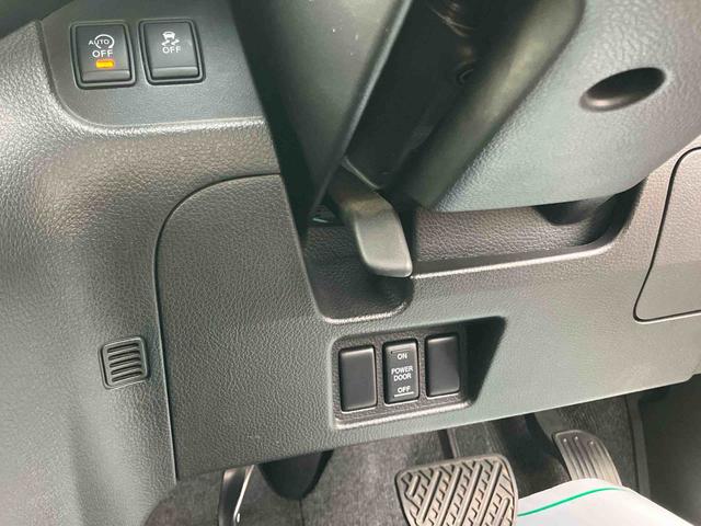 セレナハイウェイスターＧ　Ｓ−ＨＶアドバンスドセーフティアラウンドビューモニター　フルセグナビゲーション　ブルートゥース対応　ＵＳＢ接続　ビルトインＥＴＣ　ツインエアコン　オートライト　プッシュエンジンスタート　キーフリーシステム　３列シート（千葉県）の中古車