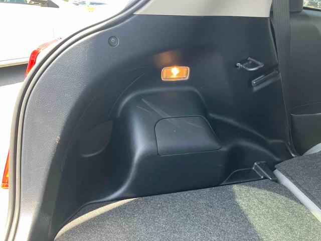 ヴィッツＵワンセグナビ　ブルートゥース対応　ＡＵＸ接続　オートライト　プッシュエンジンスタート　キーフリーシステム　運転席シートヒーター　チルトステアリング　運転席シートリフター　バニティーミラー付サンバイザー（千葉県）の中古車