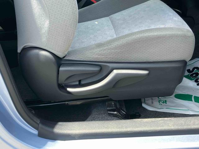 ヴィッツＵワンセグナビ　ブルートゥース対応　ＡＵＸ接続　オートライト　プッシュエンジンスタート　キーフリーシステム　運転席シートヒーター　チルトステアリング　運転席シートリフター　バニティーミラー付サンバイザー（千葉県）の中古車