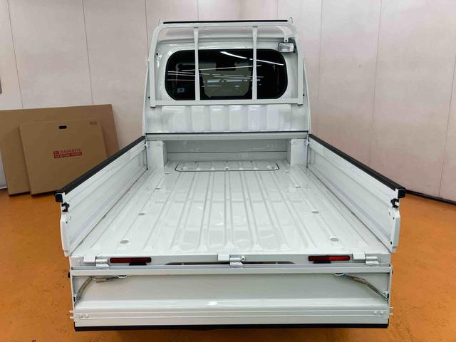 ハイゼットトラックジャンボＳＡIIIｔ　４ＷＤ４ＷＤ　フルセグナビ　ブルートゥース対応　ＵＳＢ接続　ＥＴＣ　ＬＥＤヘッドライト　ＬＥＤフォグランプ　オートライト　テールゲートチェーン　荷台作業灯　ブルーＬＥＤデイタイムイルミネーション（千葉県）の中古車