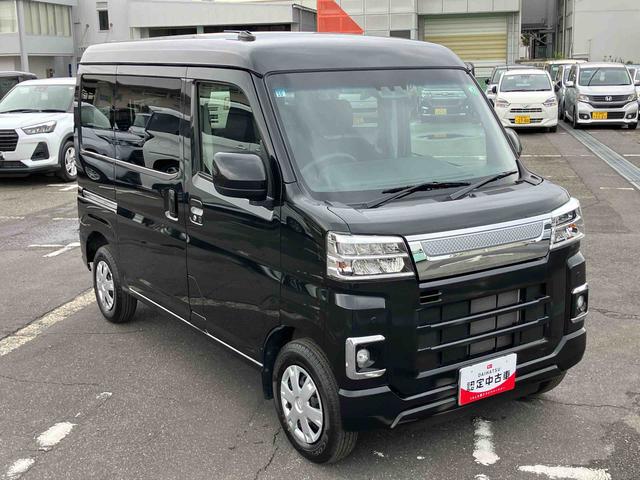 ハイゼットカーゴクルーズ　４ＷＤ電子制御４ＷＤ　ナビ／ＢＴ／ＴＶ／ＤＩＳＣ　ＥＴＣ　ＬＥＤヘッド＆フォグランプ　左右分割可倒式リヤシート　プッシュボタンスタート　電格ドアミラー　荷室ＬＥＤ灯　イージークローザー　衝突被害軽減ブレーキ（千葉県）の中古車