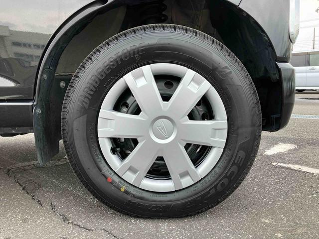ハイゼットカーゴクルーズ　４ＷＤ電子制御４ＷＤ　ナビ／ＢＴ／ＴＶ／ＤＩＳＣ　ＥＴＣ　ＬＥＤヘッド＆フォグランプ　左右分割可倒式リヤシート　プッシュボタンスタート　電格ドアミラー　荷室ＬＥＤ灯　イージークローザー　衝突被害軽減ブレーキ（千葉県）の中古車