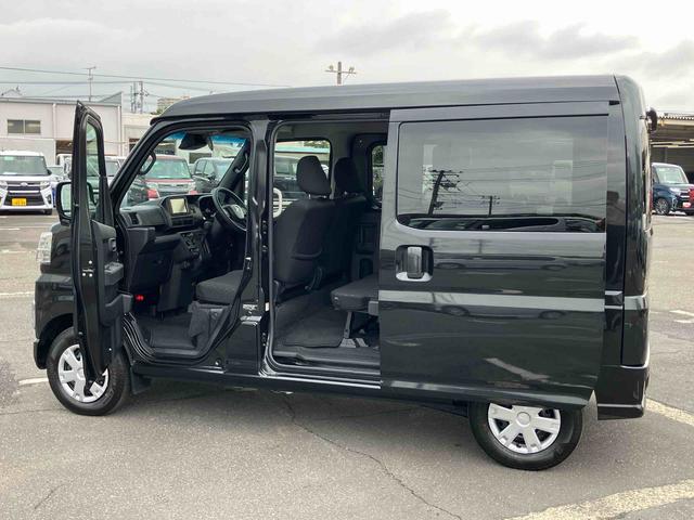 ハイゼットカーゴクルーズ　４ＷＤ電子制御４ＷＤ　ナビ／ＢＴ／ＴＶ／ＤＩＳＣ　ＥＴＣ　ＬＥＤヘッド＆フォグランプ　左右分割可倒式リヤシート　プッシュボタンスタート　電格ドアミラー　荷室ＬＥＤ灯　イージークローザー　衝突被害軽減ブレーキ（千葉県）の中古車