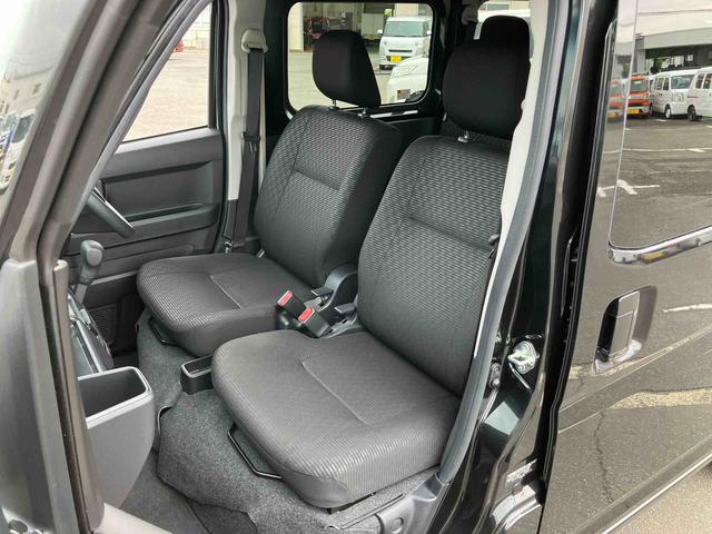 ハイゼットカーゴクルーズ　４ＷＤ電子制御４ＷＤ　ナビ／ＢＴ／ＴＶ／ＤＩＳＣ　ＥＴＣ　ＬＥＤヘッド＆フォグランプ　左右分割可倒式リヤシート　プッシュボタンスタート　電格ドアミラー　荷室ＬＥＤ灯　イージークローザー　衝突被害軽減ブレーキ（千葉県）の中古車