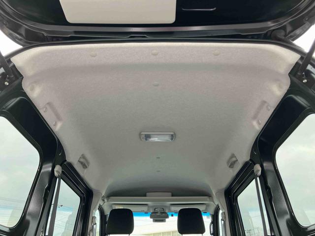 ハイゼットカーゴクルーズ　４ＷＤ電子制御４ＷＤ　ナビ／ＢＴ／ＴＶ／ＤＩＳＣ　ＥＴＣ　ＬＥＤヘッド＆フォグランプ　左右分割可倒式リヤシート　プッシュボタンスタート　電格ドアミラー　荷室ＬＥＤ灯　イージークローザー　衝突被害軽減ブレーキ（千葉県）の中古車