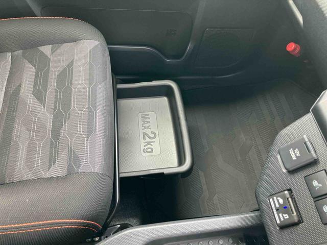タフトＧナビ／ＢＴ／ＤＴＶ／ＤＩＳＣ／バックカメラ／ステアリングスイッチ　ＥＴＣ　ガラスルーフ　ルーフレール　１５インチアルミ　シートヒーター　ＬＥＤヘッド＆フォグランプ　衝突被害軽減ブレーキ（千葉県）の中古車