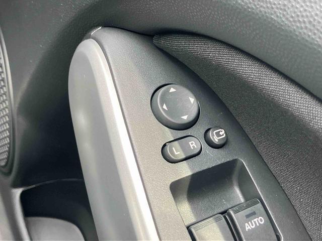 デミオ１３Ｃ−Ｖナビ／ＢＴ／ＤＴＶ／ＣＤ／ＤＶＤ　ＨＩＤヘッドライト　ハロゲンフォグランプ　オートライト　キーレスエントリー　電動格納ドアミラー　プライバシーガラス　オートエアコン（千葉県）の中古車