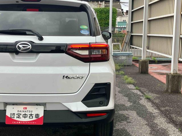 ロッキーＸバックカメラ連動フルセグナビ　ＵＳＢ接続　ブルートゥース対応　フロント．リヤドライブレコーダー連動　ビルトインＥＴＣ　プッシュエンジンスタート　キーフリーシステム　運転席シートリフター（千葉県）の中古車