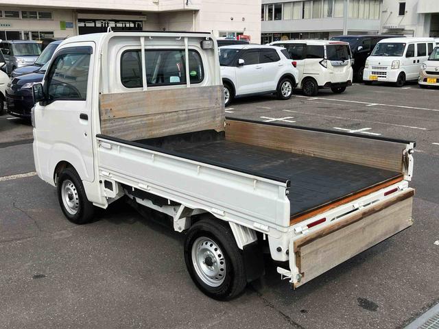 ハイゼットトラックスタンダード　農用スペシャルＳＡIIIｔ４ＷＤ　５速ＭＴ　前ドラレコ　ＬＥＤヘッド＆フォグランプ　荷台ライト　リヤ４枚リーフスプリング　スーパーデフロック　副変速機　スピーカー一体型ＡＭ／ＦＭラジオ　横滑り防止装置　衝突被害軽減ブレーキ（千葉県）の中古車