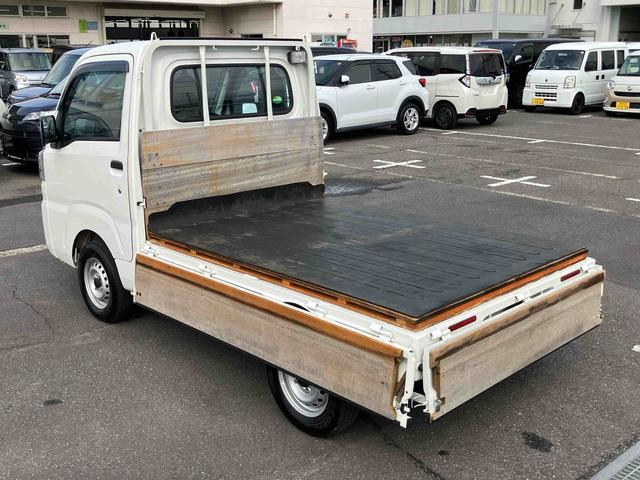 ハイゼットトラックスタンダード　農用スペシャルＳＡIIIｔ４ＷＤ　５速ＭＴ　前ドラレコ　ＬＥＤヘッド＆フォグランプ　荷台ライト　リヤ４枚リーフスプリング　スーパーデフロック　副変速機　スピーカー一体型ＡＭ／ＦＭラジオ　横滑り防止装置　衝突被害軽減ブレーキ（千葉県）の中古車