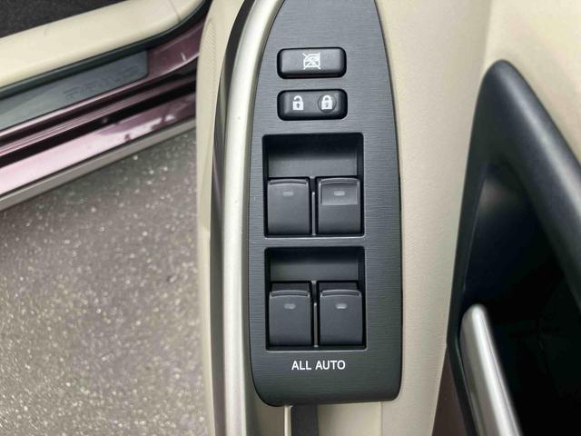 プリウスＳマイコーデバックカメラ連動ワンセグナビ　ＡＵＸ接続　ビルトインＥＴＣ　スペアタイヤ　プッシュエンジンスタート　キーフリーシステム　シートベルトアンカーアジャスター　チルトステアリング　運転席シートリフター（千葉県）の中古車