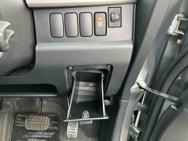 ムーヴＸ　ＶＳ　IIIＡＳ−ＩＳ車　ＣＤラジオチューナー　ＡＵＸ接続　キーフリーシステム　セキュリティアラーム　助手席シートアンダートレイ　シートベルトアンカーアジャスター　チルトステアリング　運転席シートリフター（千葉県）の中古車
