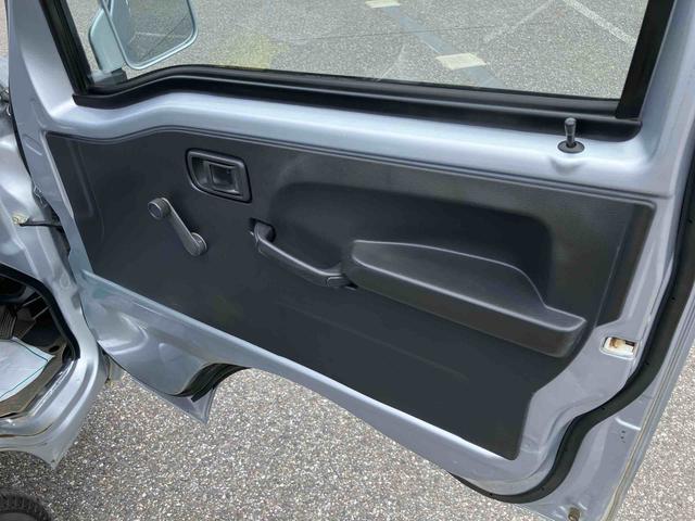 ハイゼットトラックスタンダード　農用スペシャルＡｓ−Ｉｓ車　最大積載量３５０Ｋｇ　４ＷＤ　副変速機５速マニュアル　４枚リーフスプリング　荷台作業灯　後アオリあゆみ板掛け付（千葉県）の中古車