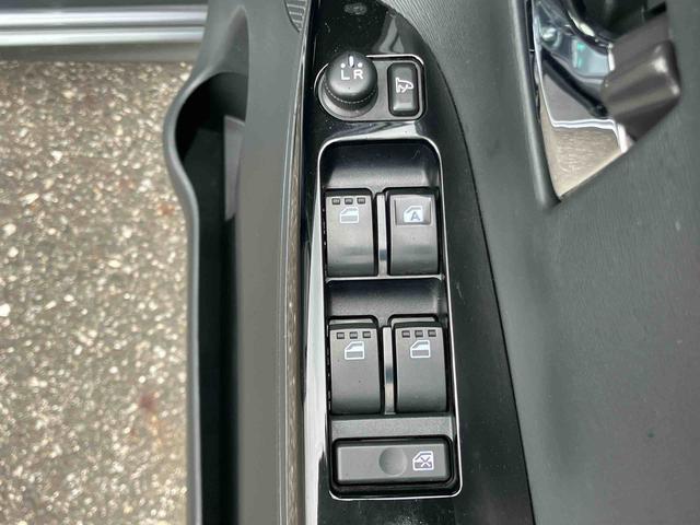 タントカスタムＲＳ　ＳＡＡＳ−ＩＳ車　バックカメラ連動フルセグナビ　ＵＳＢ接続　ブルートゥース対応　ＴＶナビキット　ＥＴＣ　両側電動スライドドア　オートライト　ＬＥＤヘッドライト　プッシュエンジンスタート　キーフリーシステム（千葉県）の中古車