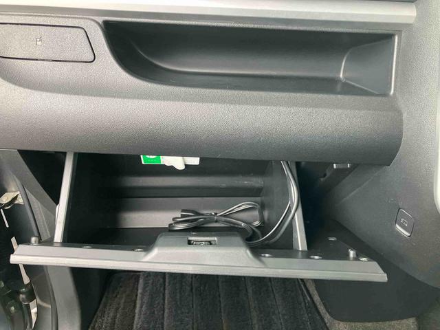 タントカスタムＲＳ　ＳＡＡＳ−ＩＳ車　バックカメラ連動フルセグナビ　ＵＳＢ接続　ブルートゥース対応　ＴＶナビキット　ＥＴＣ　両側電動スライドドア　オートライト　ＬＥＤヘッドライト　プッシュエンジンスタート　キーフリーシステム（千葉県）の中古車