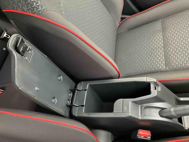 ロッキーＧ９型ナビ／ＢＴ／ＴＶ／ＤＩＳＣ／全周囲カメラ／ステアリングスイッチ　前後ドラレコ　クルコン　ＬＥＤヘッド＆フォグランプ　リヤフォグランプ　１７インチアルミ　シートヒーター　衝突被害軽減ブレーキ（千葉県）の中古車