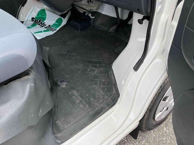 ハイゼットカーゴデッキバンＧＬ　４ＷＤＡｓ−Ｉｓ車　４ＷＤ　４速ＡＴ　最大積載量２５０Ｋｇ　トップシェードガラス　キーレスエントリー　フロントパワーウィンドウ　ホイールキャップ　ＡＵＸ／ＣＤステレオ　ＥＴＣ（千葉県）の中古車