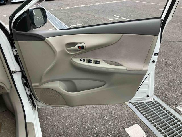 カローラアクシオＸ純正ＳＤナビ／ＴＶ／ＣＤ　ＥＴＣ　電動格納ドアミラー　キーレスエントリー　ＣＶＴ　ＡＢＳ　デュアルエアバッグ（千葉県）の中古車
