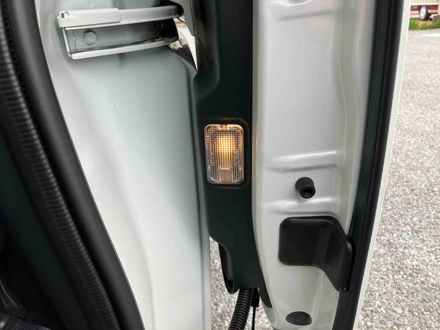 トールカスタムＧバックカメラ（アップグレードパック）　　ＬＥＤヘッド＆フォグランプ　自動追従クルコン　１４インチアルミ　両側パワスラ　電動駐車ブレーキ　プッシュボタンスタート　コーナーセンサー　衝突被害軽減ブレーキ（千葉県）の中古車