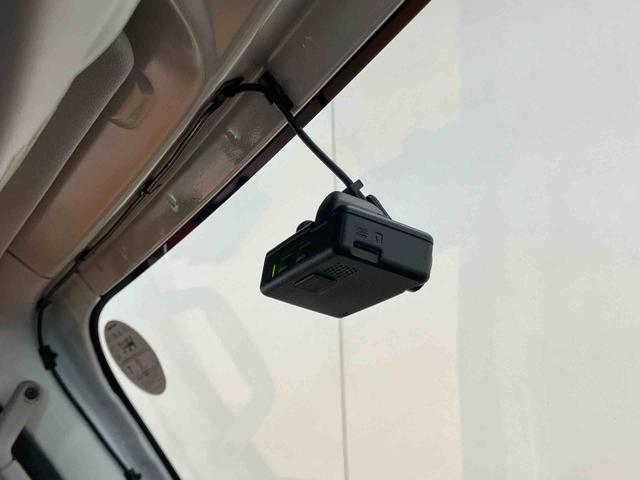 ハイゼットトラックカラーアルミ中温冷凍車 片側スライドドアキー付き埋込みロックロッド式バックドア キー付きワンタッチ引込式スライド左サイドドア LED庫内灯 庫内警報ブザー 解除機能付バックドア90度開きストッパー ドレンホース付水抜き穴(千葉県)の中古車